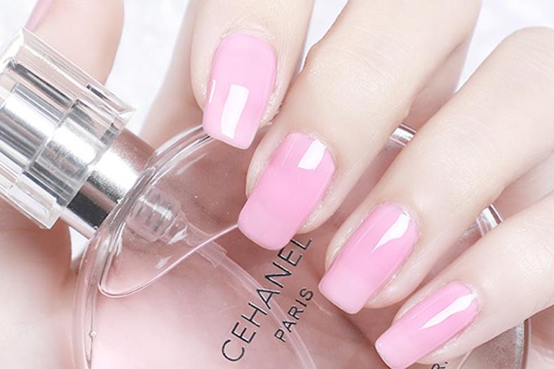 新手指甲油入门安全距离,新手指甲油选什么颜色