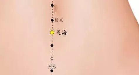 脚后跟干裂小腿皮肤干裂咋回事,脚后跟角质干裂图片