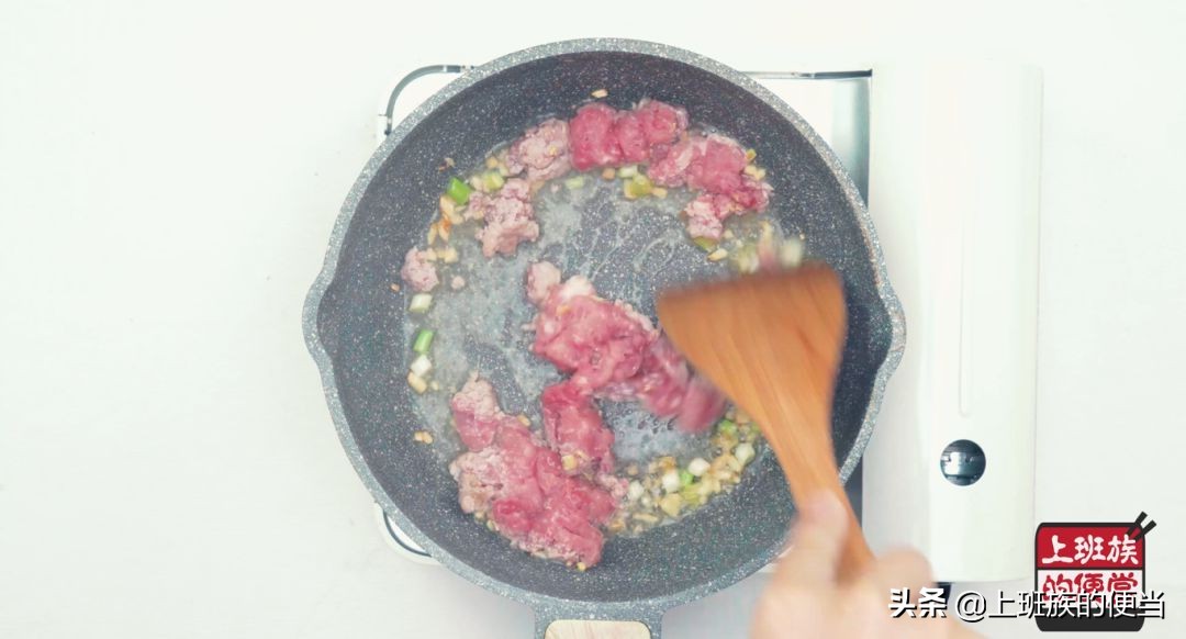 水蒸蛋怎么蒸得又嫩又滑,水蒸蛋加几倍水