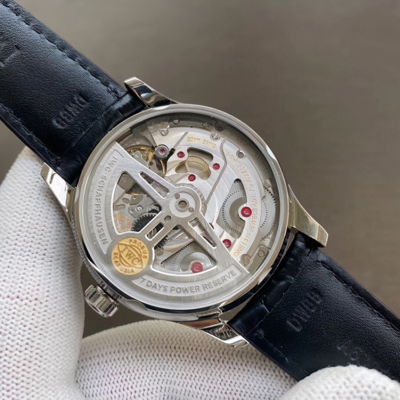 zf厂万国葡7v5版与v4版的区别,万国葡七手表怎么选