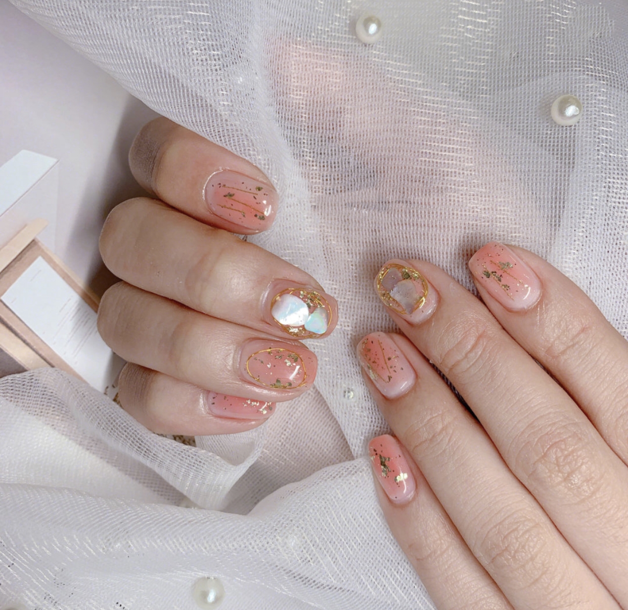 超简单美甲晕染教程,简单又好看的单色美甲教程