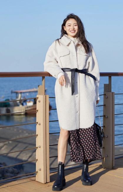 大冬天长筒靴该怎么穿才是最时尚,适合大粗腿的烟筒靴