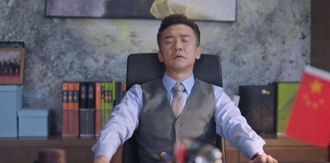 突围中石红杏与林满江亲密关系,石红杏为什么最后要拥抱林满江