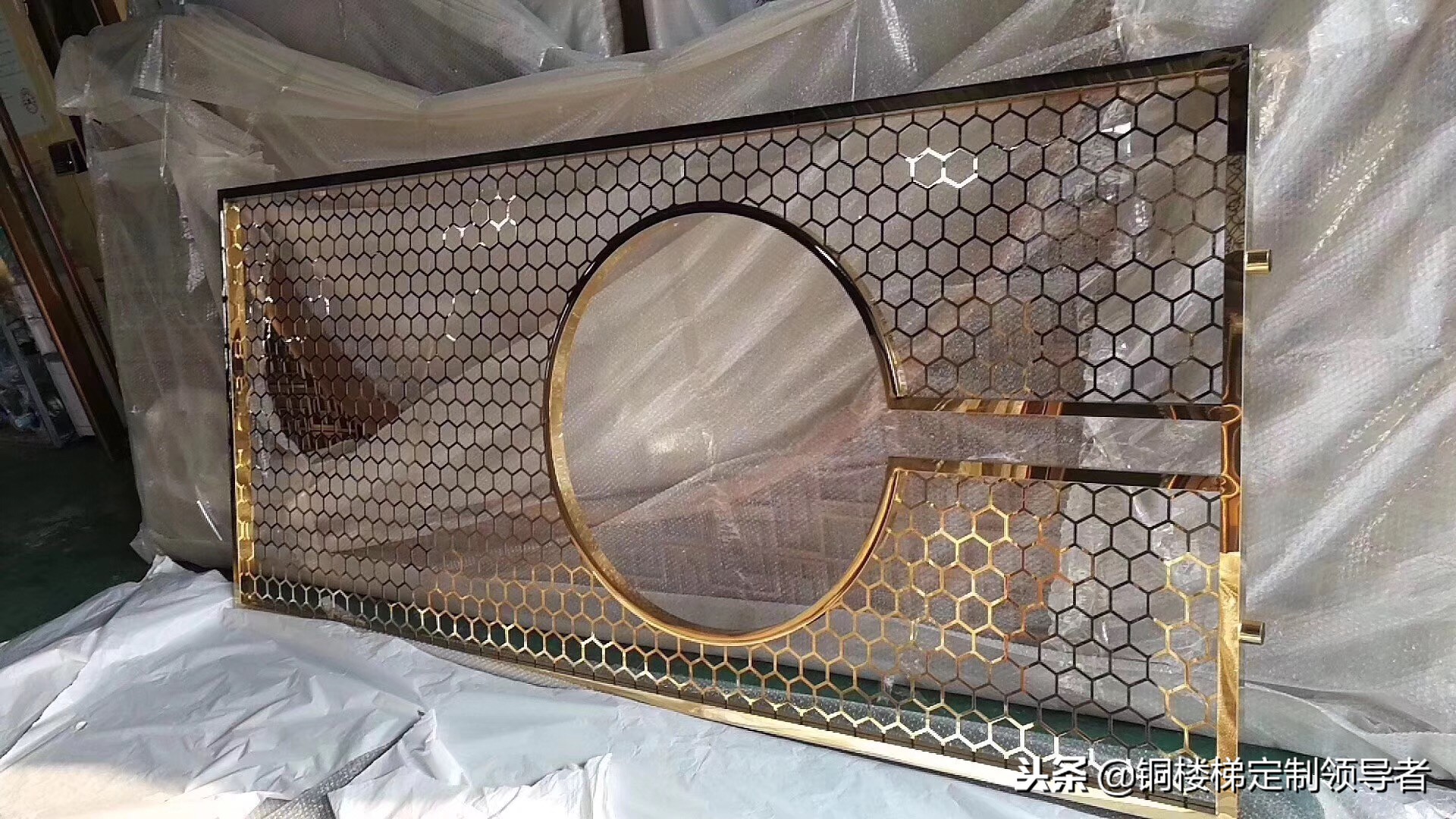 不锈钢屏风定制厂家,专业定制不锈钢屏风