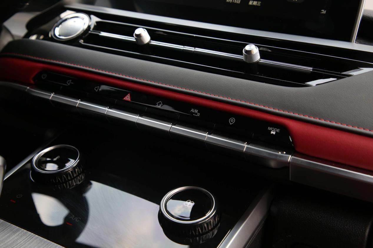 奇瑞瑞虎5x超级英雄版试驾视频,沉浸式体验奇瑞瑞虎5x超级英雄版