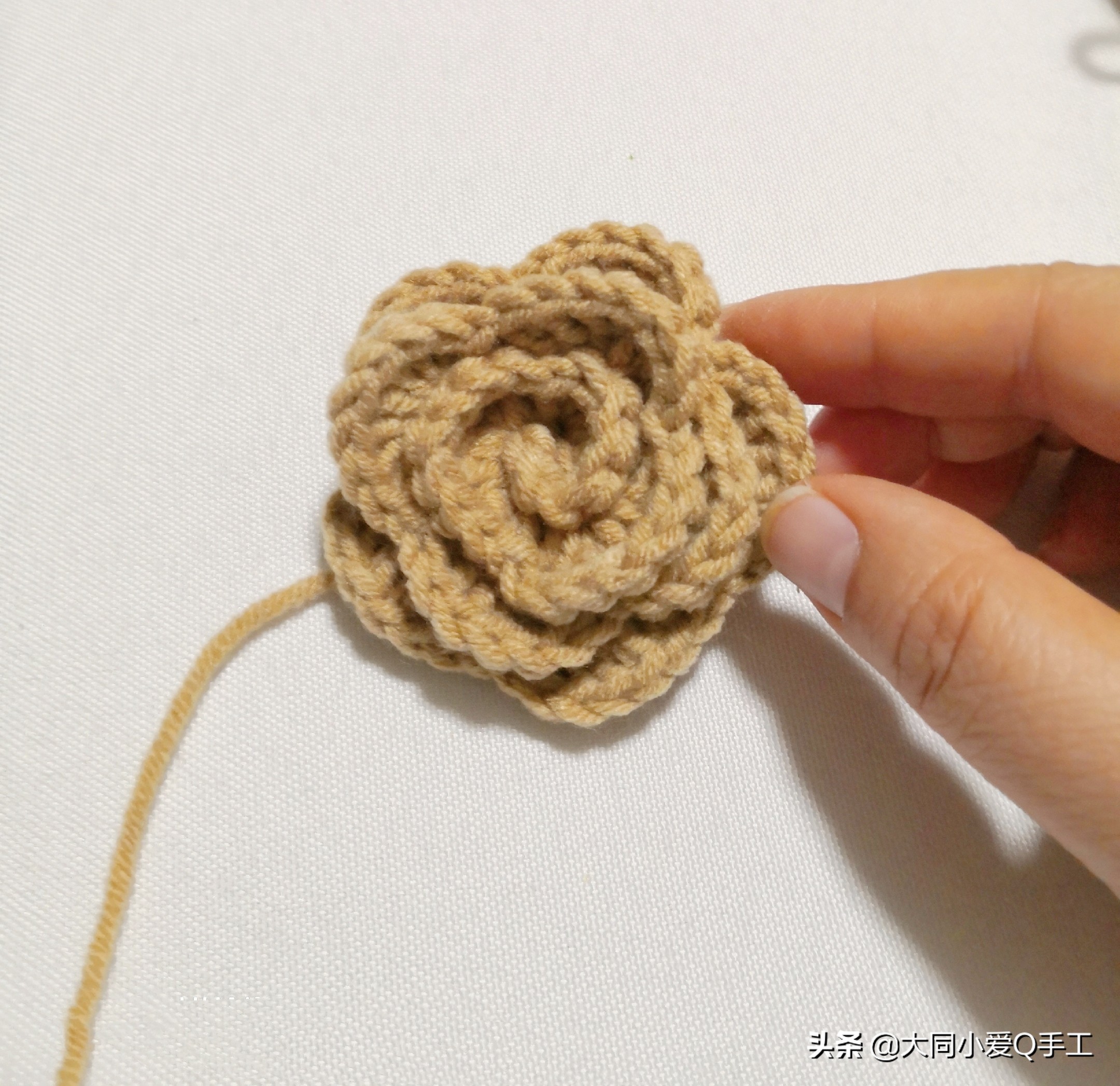 钩针编织冬季中老年帽子教程,钩帽子的视频冬天老太太帽子钩法