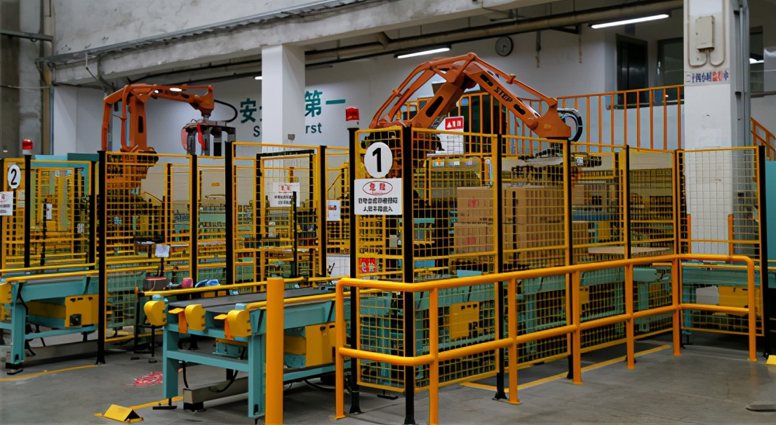 cloos焊接机器人用的什么系统,cloos焊接机器人应用