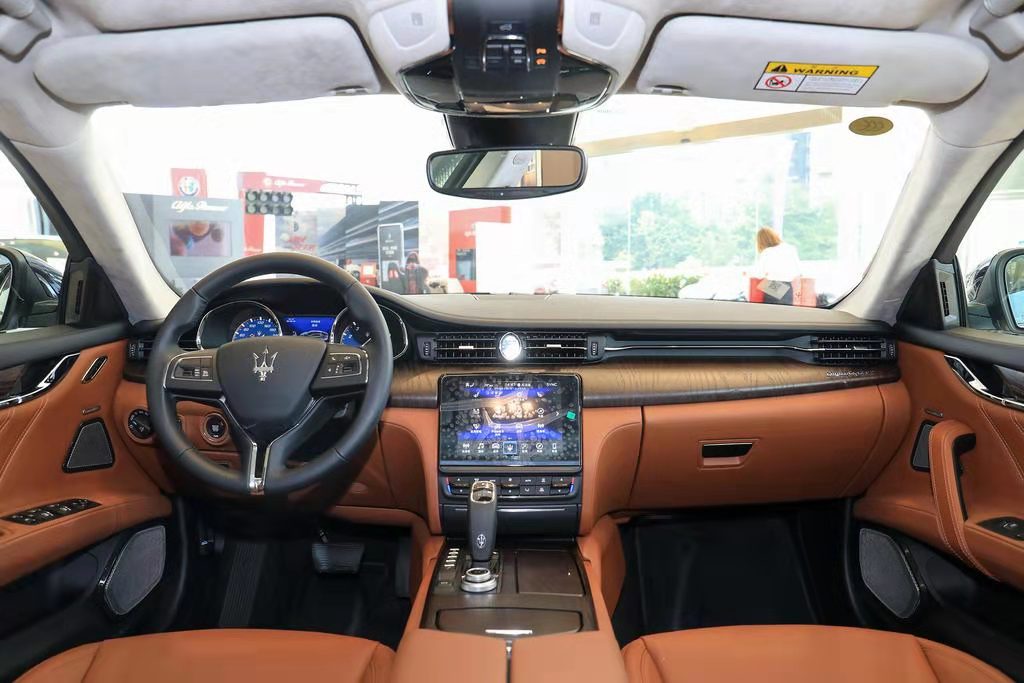 为何短短一年这辆豪车两次易主,史上最丢人的豪车仅卖27万