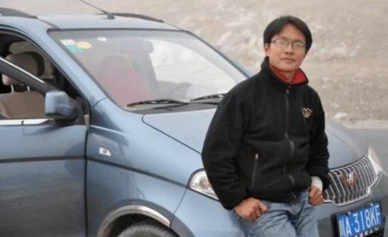 小伙开五菱旅行,五菱宏光自驾318川藏线