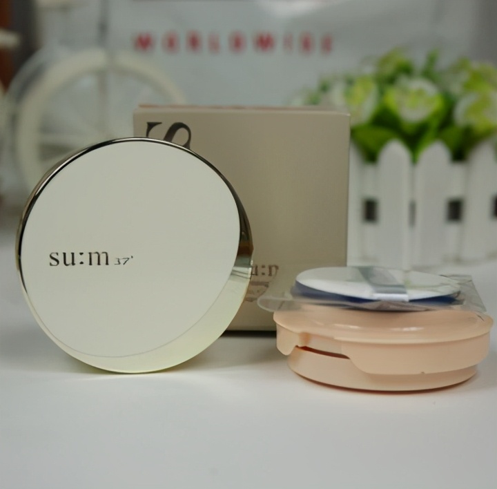 气垫推荐公认好用第一名阿玛尼,推荐4款不脱妆的大牌气垫