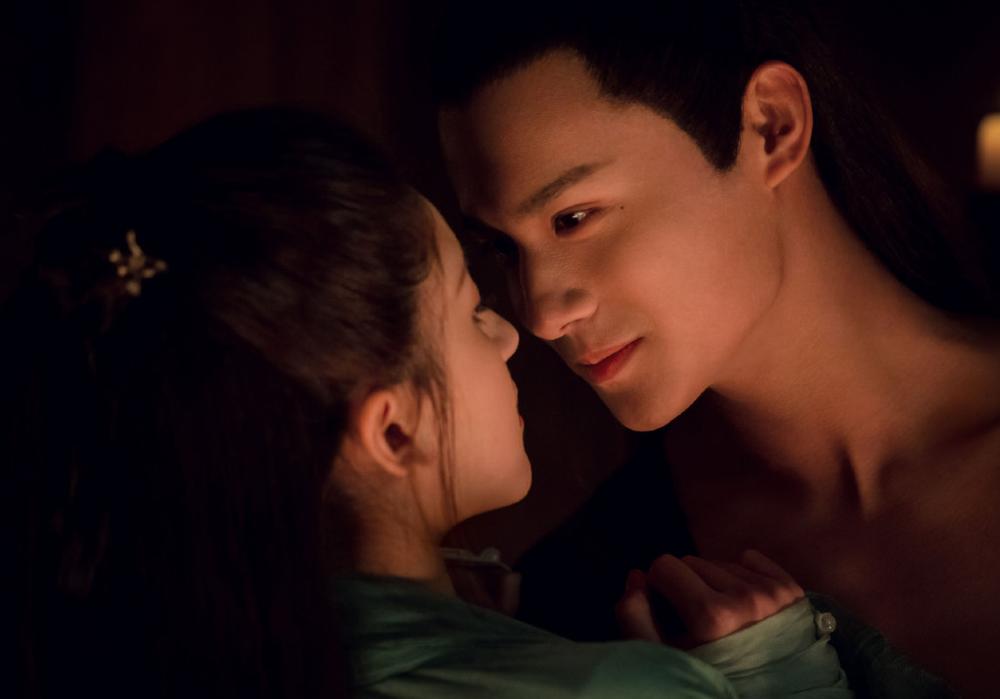 赵露思问郑业成，为啥不推荐她出演《离人心上》，郑业成爆笑回复