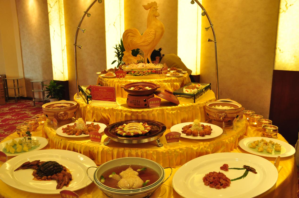 乾隆请客吃饭是哪集,乾隆百花宴