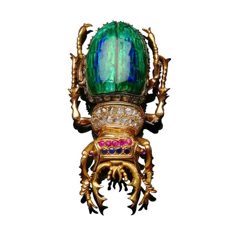 米老鼠戴帽子的图片 (米老鼠首饰是什么)