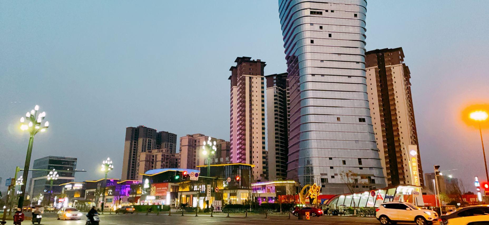 新都区新的地铁站,新都商业区地铁口