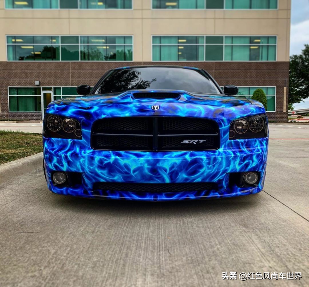 道奇战马srt8多少钱,肌肉猛兽道奇战马