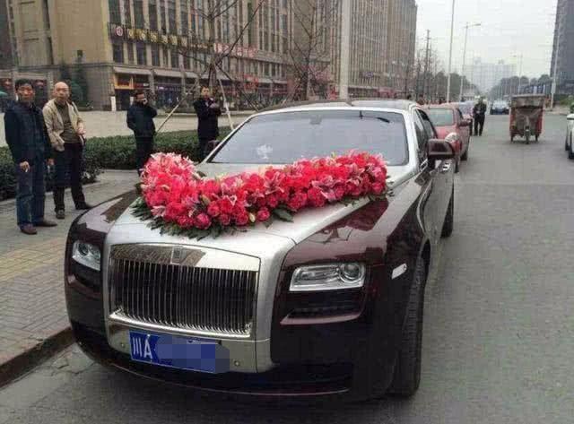 买劳斯莱斯跑婚车多久能回本,买个二手劳斯莱斯跑婚车划算吗