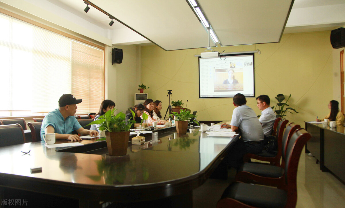 女生学软件工程专业有前途吗,软件工程专业的女生适合考研吗