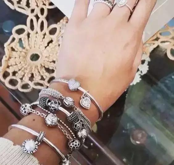 国际珠宝巨头,全球奢侈品市场崩溃