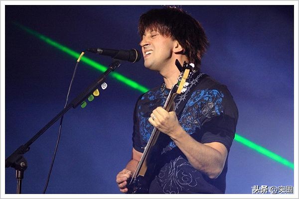 《腾讯传》都没提及的关键先生,投资慧眼让腾讯绝地翻身