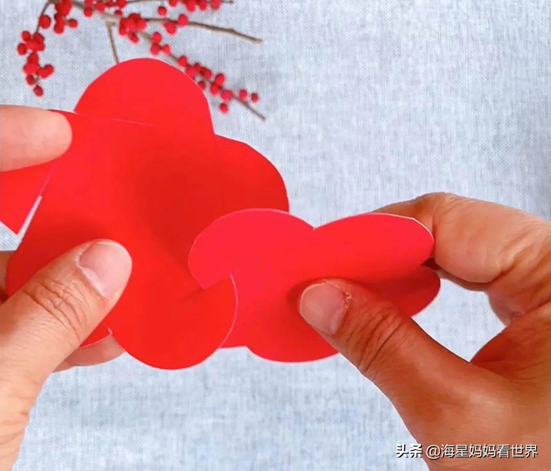 春节喜气洋洋大红灯笼高高挂,红红火火喜气洋洋百家姓灯笼