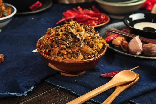 吃腌菜,有助于提高我们身体战胜疫情的免疫力?文/王珉