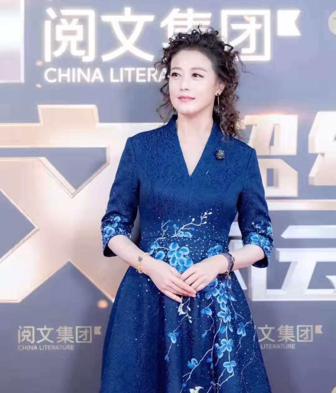 40岁的姐姐发型减龄,30岁姐姐们的减龄发型