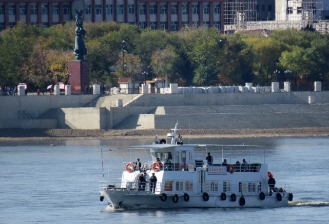 俄罗斯人眼中的黑河两岸：澡堂-黑河和布市之间的桥梁