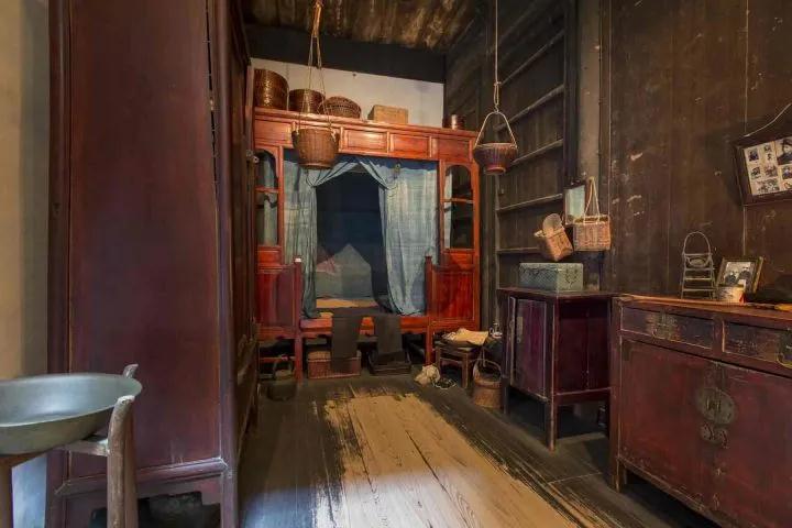 安徽大山废弃的古宅,安徽一座百年废弃的古宅