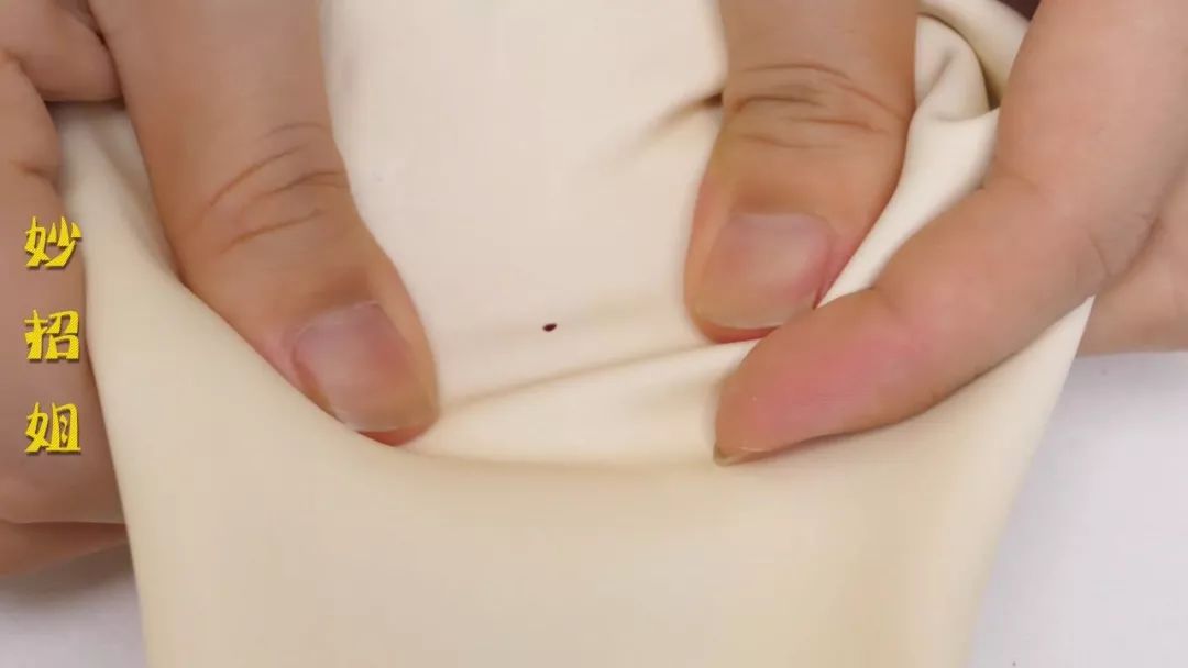 橡胶手套坏了别扔还有这些妙用,橡胶手套破了可以用火补吗