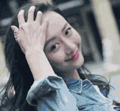 出门搭配衣服秋,王鸥夏季穿搭白色v领上衣