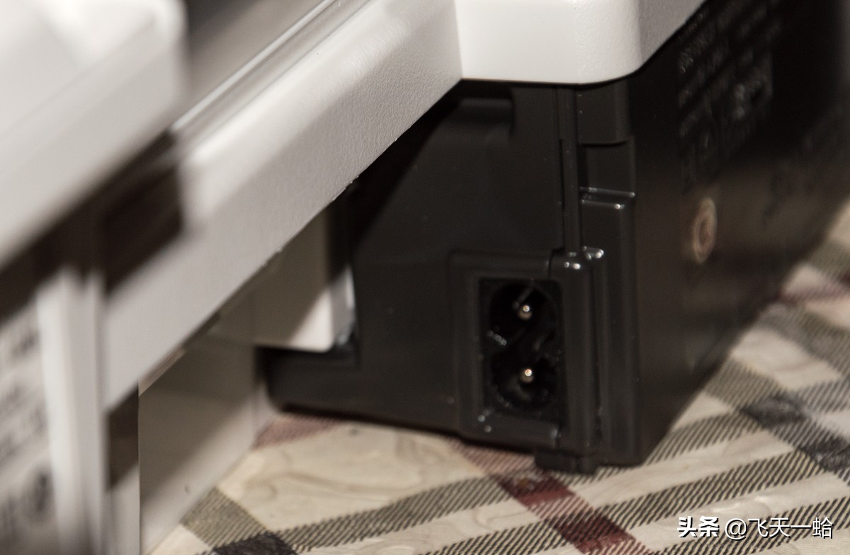 佳能g2820打印机评测,佳能2400打印机换墨盒