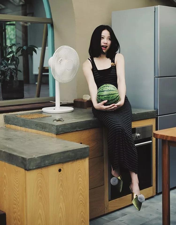 娜扎羽毛鞋子,娜扎鞋子和衣服