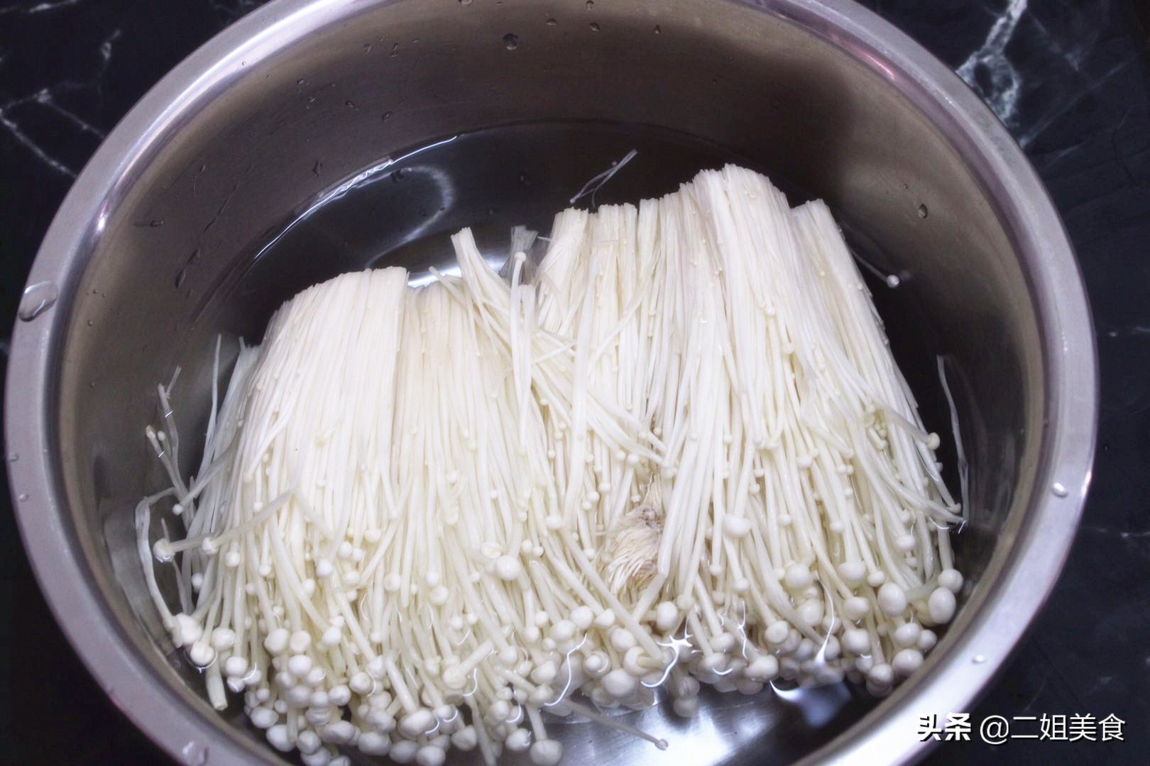 金针菇不放冰箱怎么保存,金针菇怎么放可以长时间保鲜