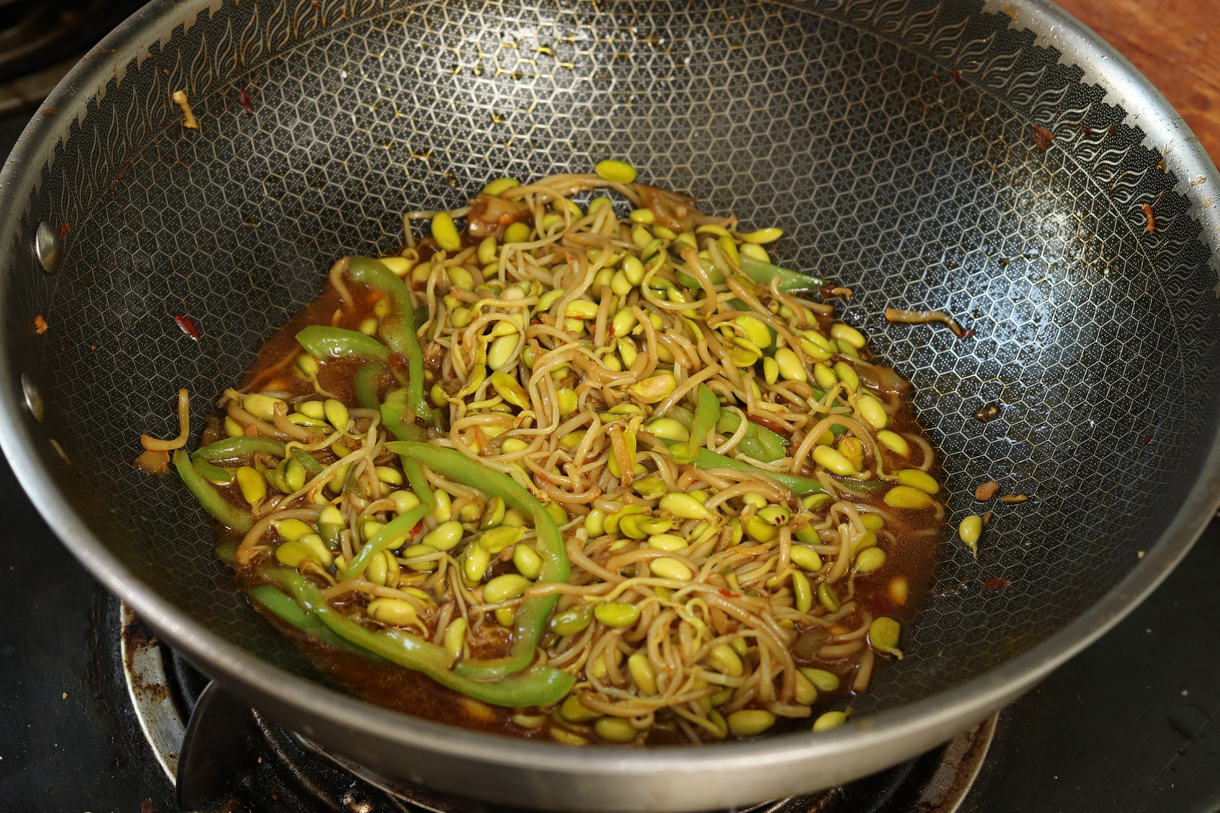 发豆芽需要加肥料吗,豆芽不用泥土可以发吗