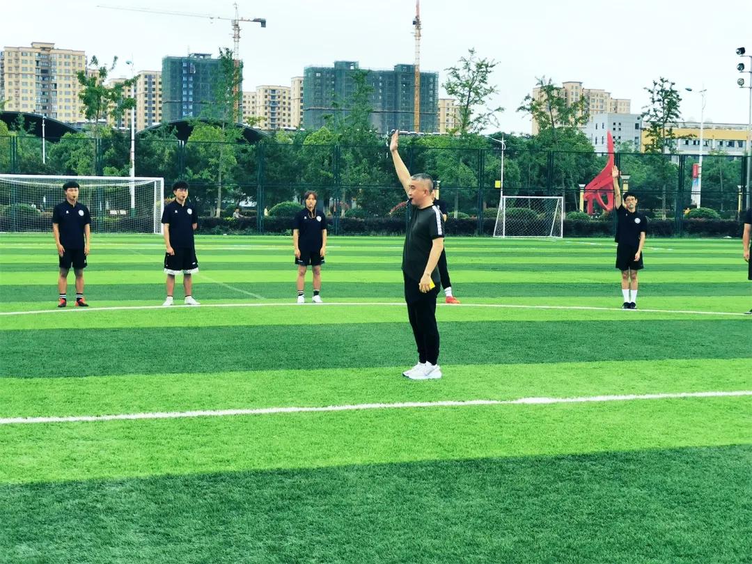 肇庆市足球裁判培训,2018年郑州市足球裁判员培训