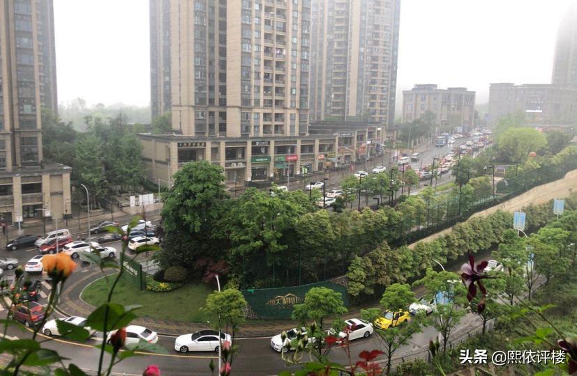 宇宙中心照母山商圈,宇宙中心照母山分析