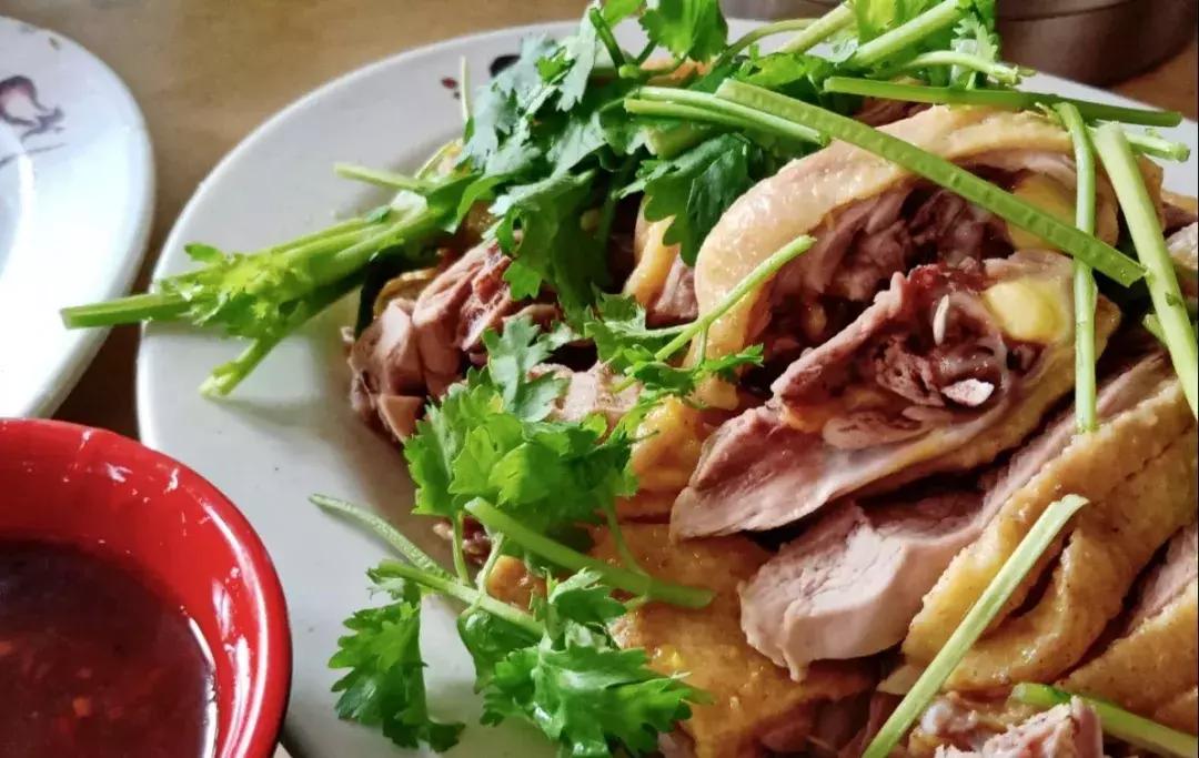 比顺德潮汕还生猛!广东这座小城又撩又骚,现在去正是好时机