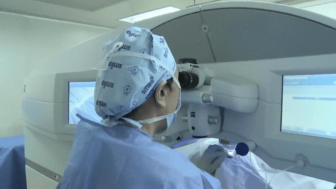 成都华厦眼科医院全飞秒手术过程,成都华厦眼科医院近视手术全飞秒