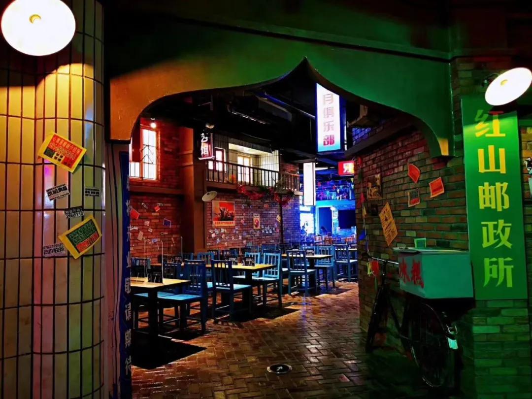 *疆新**90后空间设计师，跨行追求梦想，把老乌鲁木齐搬进商场