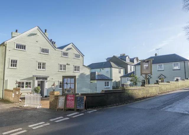 英国旅游住宿床位,英国旅游住哪个酒店比较好