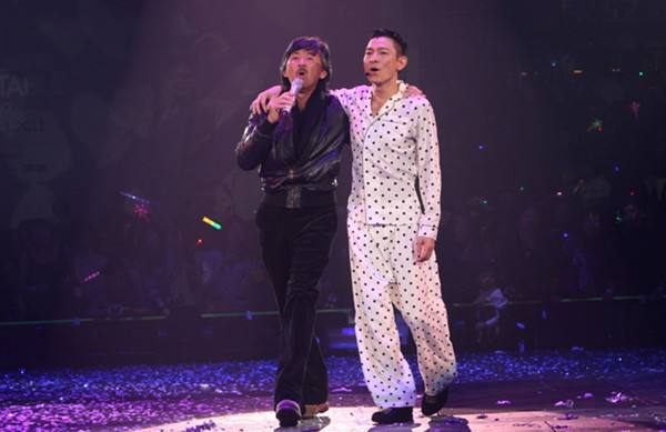 刘德华被谁抚养长大的,刘德华为什么帮姐姐住贫民窟