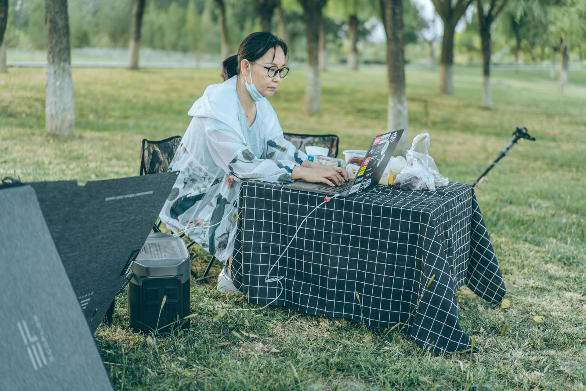 正浩户外电源的太阳能板有用吗,正浩户外电源与太阳能板