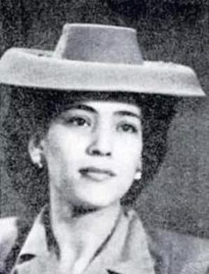 儿女死的死疯的疯,身为澳门第一美人的她,嫁给赌王是一生的错?