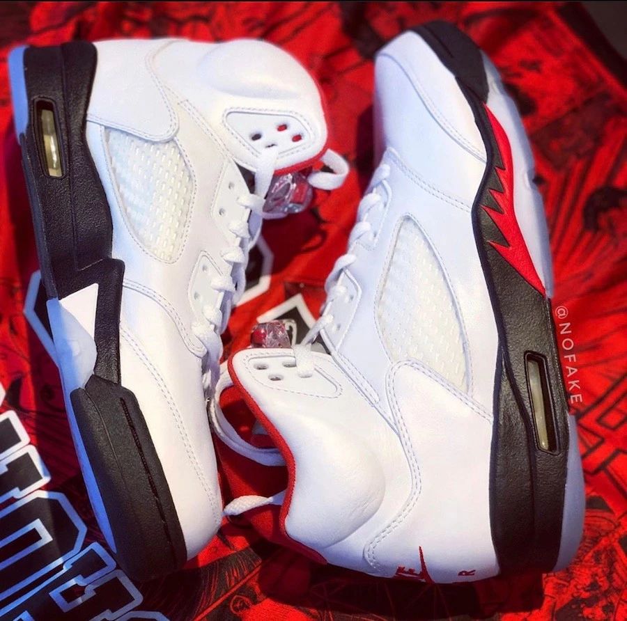 联名算个P！AJ5的30周年纪念最重磅的必须是它