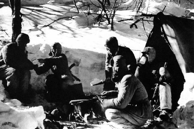 长津湖冰雕连幸存者有哪些,冰血长津湖冰雕图片