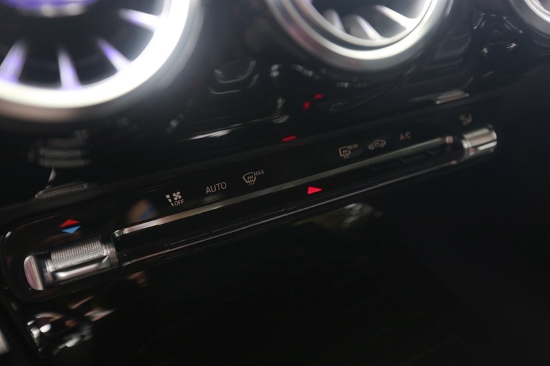 奔驰cla260帅气视频,奔驰cla200猎跑版