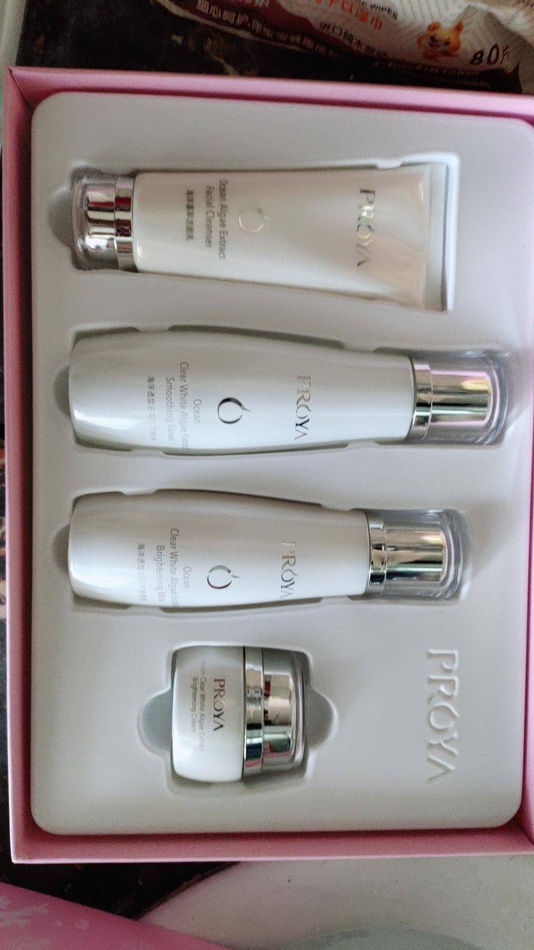 珀莱雅和悦诗风吟洗面奶哪个好用,悦诗风吟抗皱美白淡斑紧致套盒