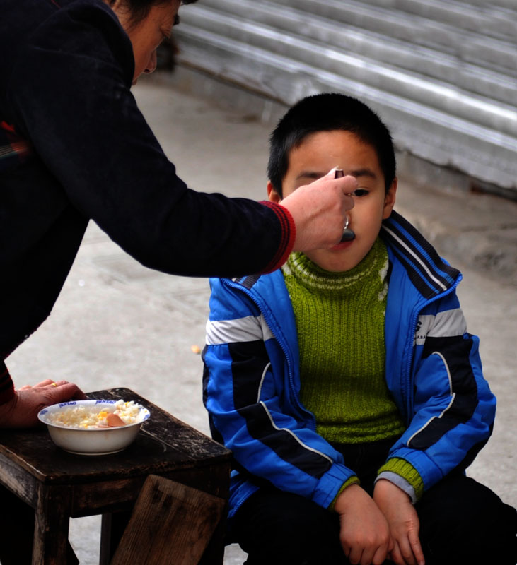 妈妈吐槽孩子天天睡觉,妈妈每天都在骂孩子学习