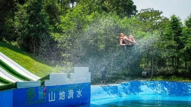 成都周边凉快又可以耍水的地方,成都周边哪有耍水的地方