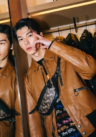 复工出行GET帅气皮衣造型！热巴复古、千玺男友风、娜比休闲风